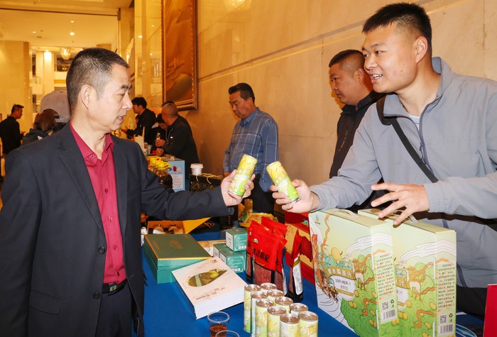 百万职工消费“甘味”农产物运动举止 香水梨原汁受青睐OB视讯(图3)